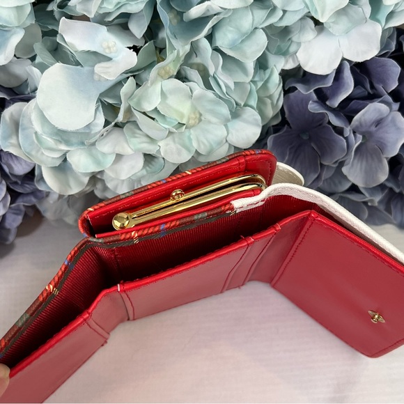 Red and White Hello Kitty Wallet and Coin Purse - Picture 9 of 16